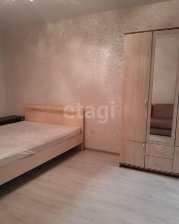 
   Продам 1-комнатную, 38 м², Чапаева ул, 4/1в

. Фото 3.