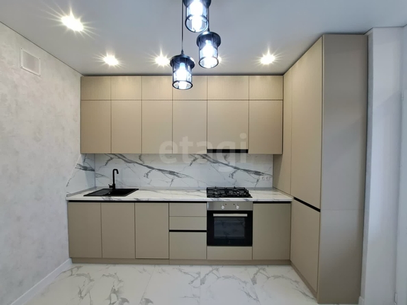
   Продам 2-комнатную, 53 м², Матрёны Наздрачёвой ул, 3/3к1

. Фото 4.