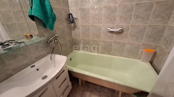 
   Продам 3-комнатную, 92 м², Доваторцев ул, 7/2

. Фото 10.