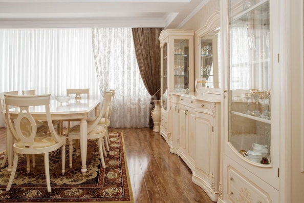 
   Продам 2-комнатную, 83.5 м², Ленина ул, 244/2

. Фото 32.