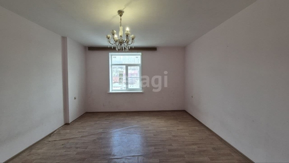 
  Продается 2-комн. квартира, 71.9 м², Осипенко ул, д. 8
. Фото 6.