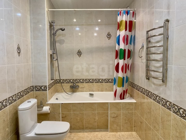 
   Продам 4-комнатную, 180 м², Ленина ул, 245

. Фото 15.