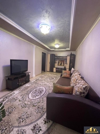 
  Продается 2-комн. квартира, 69 м², Цветочная ул
. Фото 2.