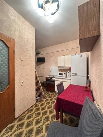 
  Продается 4-комн. квартира, 51.8 м², Кабардинская ул
. Фото 3.
