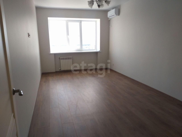 
  Продается 2-комн. квартира, 70 м², Доваторцев ул, д. 90
. Фото 5.