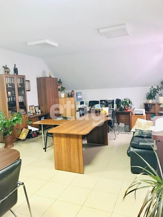 
  Продается торговая площадь, 1221.6 м², Лазо ул, д. 127
. Фото 2.