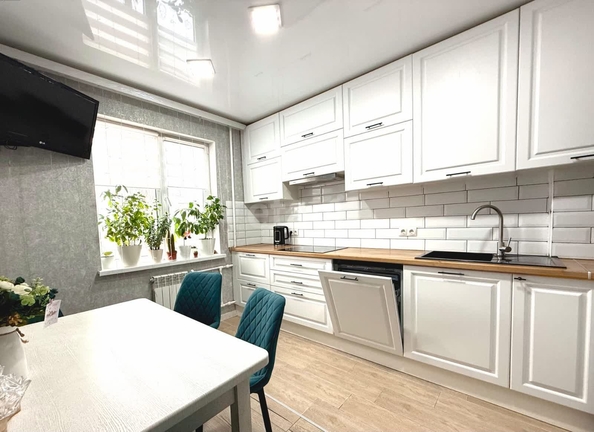 
  Продается 4-комн. квартира, 73.1 м², 45 Параллель ул, д. 3/2
. Фото 3.