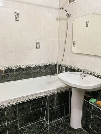 
  Продается 2-комн. квартира, 77 м², Пирогова ул, д. 70
. Фото 3.