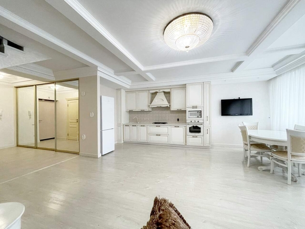 
  Продается 3-комн. квартира, 175 м², Лермонтова ул, д. 240
. Фото 1.