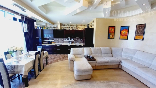 
  Продается 4-комн. квартира, 180 м², Дзержинского ул, д. 158
. Фото 13.