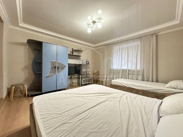
  Продается 2-комн. квартира, 57 м², Катыхина ул
. Фото 2.