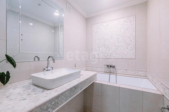 
  Продается 4-комн. квартира, 110 м², Лопырина ул, д. 121
. Фото 24.