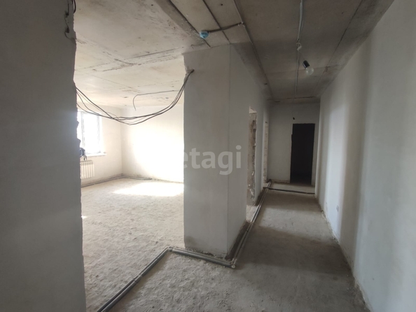 
   Продам 3-комнатную, 93 м², Южный обход ул, 1/1

. Фото 5.