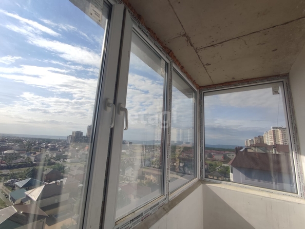 
   Продам 3-комнатную, 93 м², Южный обход ул, 1/1

. Фото 10.