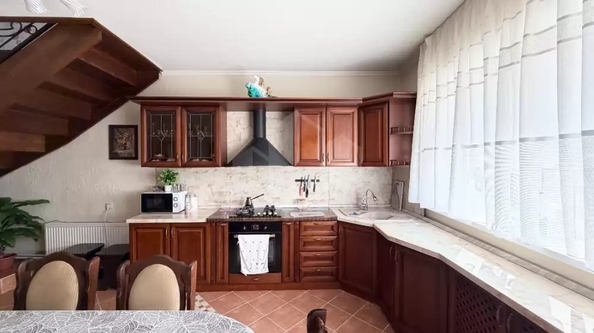 
  Продается дом 200 м². Фото 1.