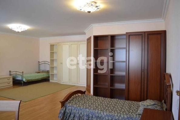 
   Продам 3-комнатную, 203 м², Мира ул, 341

. Фото 8.