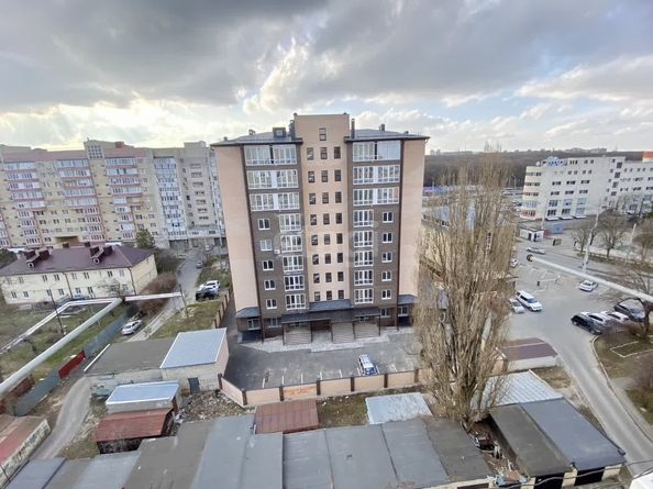 
   Продам 3-комнатную, 71.2 м², Тельмана ул, 238/1

. Фото 23.