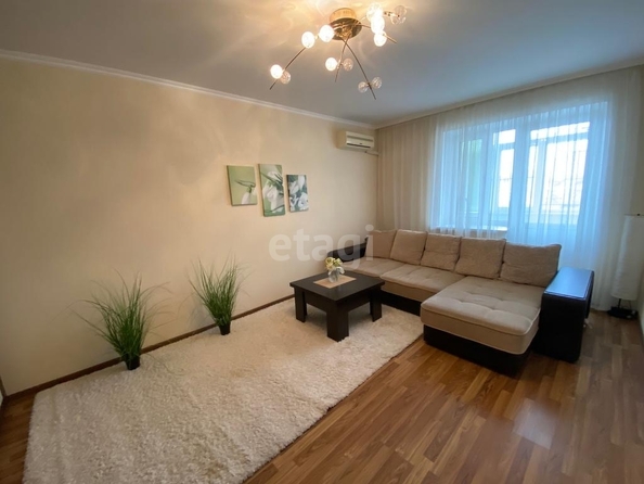 
   Продам 2-комнатную, 59.1 м², 45 Параллель ул, 10а

. Фото 11.