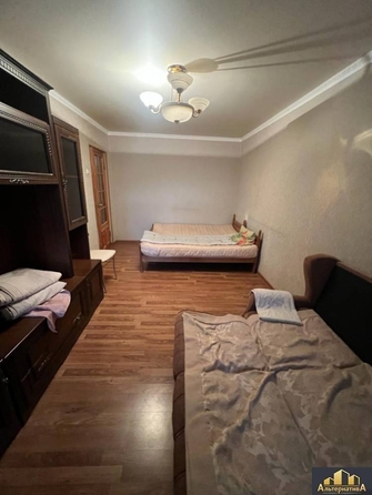 
   Продам 3-комнатную, 56.9 м², Островского ул

. Фото 1.