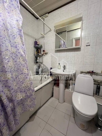 
  Продается 1-комн. квартира, 35.5 м², Азербайджанская ул
. Фото 9.