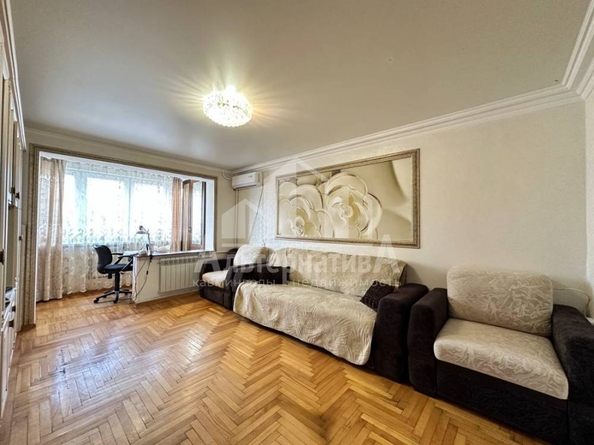 
   Продам 3-комнатную, 73.6 м², Азербайджанская ул

. Фото 1.