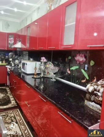 
  Продается 3-комн. квартира, 83 м², Красивая ул
. Фото 1.