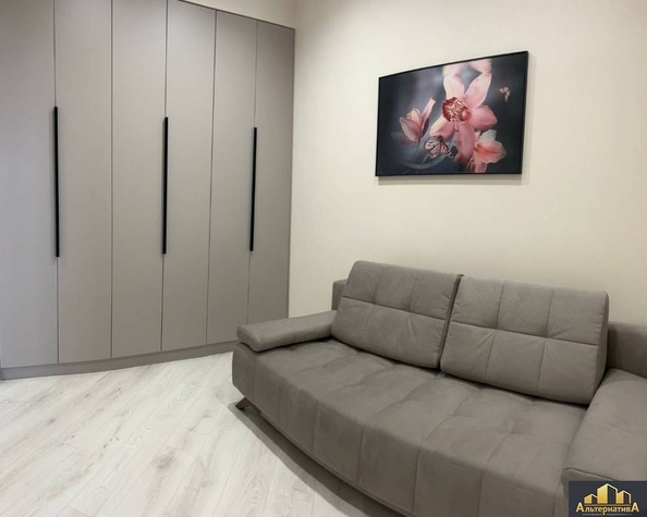
  Продается 3-комн. квартира, 100 м², Декабристов ул
. Фото 11.