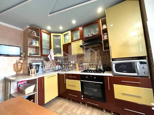 
  Продается 3-комн. квартира, 72 м², Чайковского ул
. Фото 2.