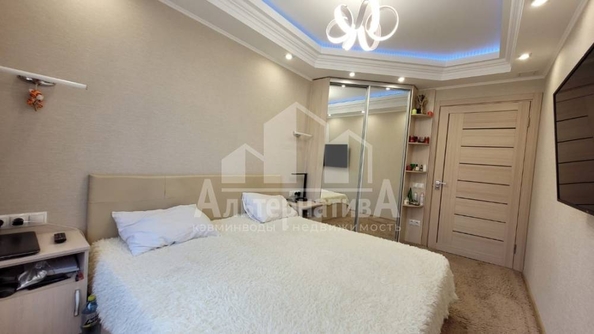 
  Продается 3-комн. квартира, 60 м², Крутая дорога ул
. Фото 2.