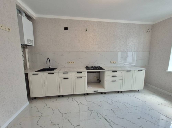
  Продается 1-комн. квартира, 44.4 м², Замковая ул
. Фото 2.