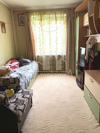 
   Продам 3-комнатную, 75 м², Азербайджанская ул

. Фото 4.