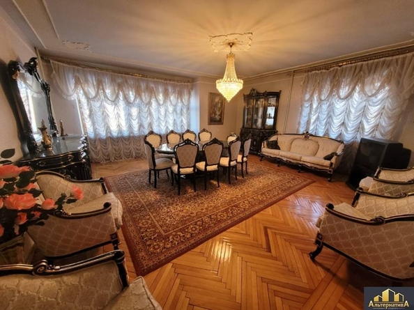 
   Продам 5-комнатную, 161.8 м², Жуковского ул

. Фото 1.