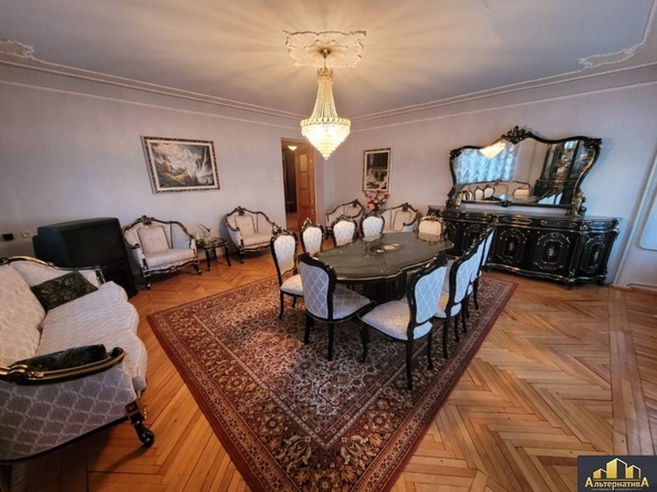 
   Продам 5-комнатную, 161.8 м², Жуковского ул

. Фото 2.