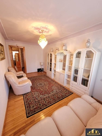 
   Продам 5-комнатную, 161.8 м², Жуковского ул

. Фото 6.