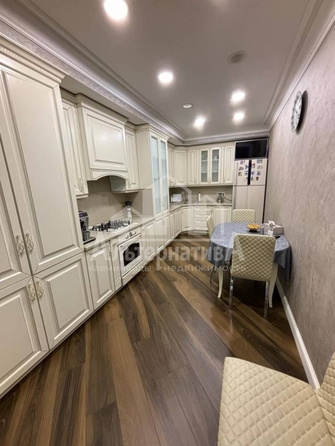 
  Продается 3-комн. квартира, 145 м², Жуковского ул
. Фото 8.