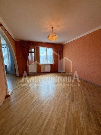 
   Продам 1-комнатную, 54.8 м², Ленинградская ул

. Фото 2.