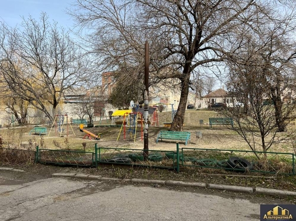 
  Продается 1-комн. квартира, 37 м², Набережная ул
. Фото 2.
