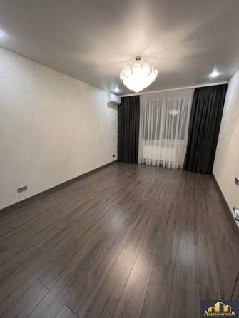 
  Продается 2-комн. квартира, 76 м², Пальмиро Тольятти ул
. Фото 7.