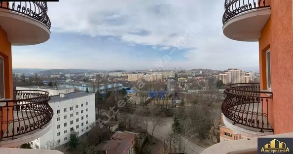 
  Продается 3-комн. квартира 151.4 м². Фото 1.