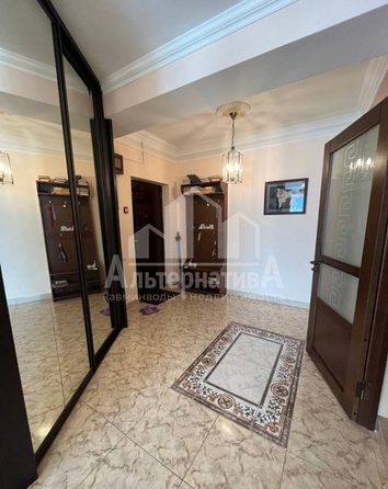 
  Продается 2-комн. квартира, 76 м², Кирова ул
. Фото 7.