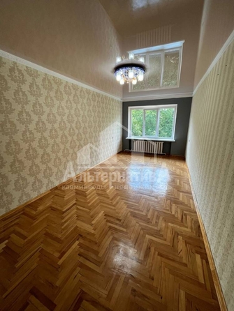 
   Продам 2-комнатную, 50 м², Широкая ул

. Фото 2.