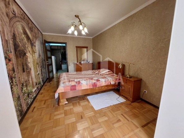 
   Продам 3-комнатную, 99.4 м², 8 Марта ул

. Фото 9.