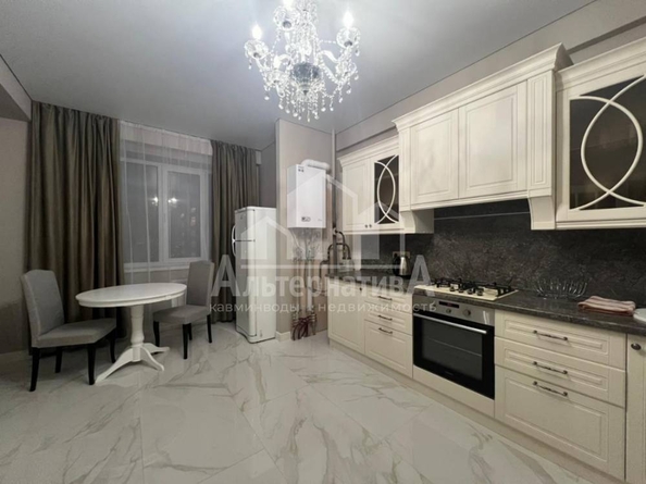 
  Продается 1-комн. квартира, 47 м², Буачидзе ул
. Фото 3.