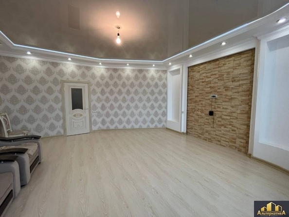 
  Продается 2-комн. квартира, 103 м², Красивая ул
. Фото 8.