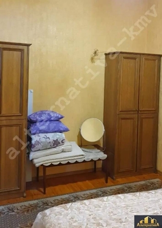 
  Продается 3-комн. квартира, 53 м², Шаляпина ул
. Фото 2.