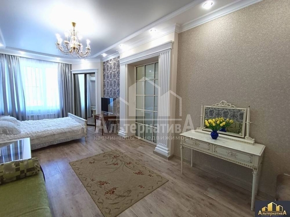 
  Продается 1-комн. квартира, 61 м², Революции ул
. Фото 9.
