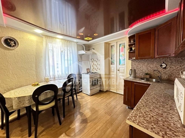 
   Продам 4-комнатную, 75 м², Резервуарная ул

. Фото 9.
