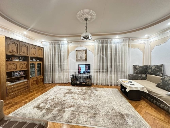 
  Продается 3-комн. квартира, 74.2 м², Горького ул
. Фото 2.