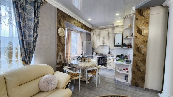 
  Продается 2-комн. квартира, 55 м², Азербайджанская ул
. Фото 8.