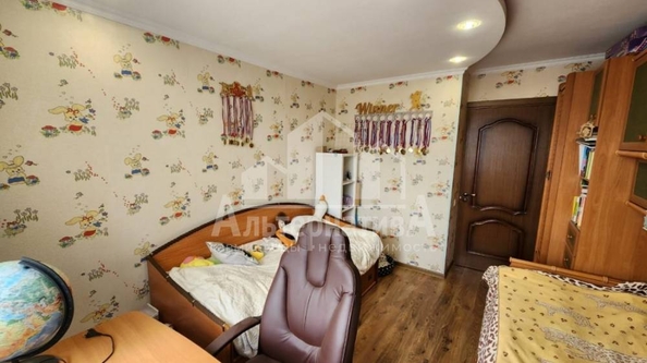 
  Продается 3-комн. квартира, 68 м², Октябрьская ул
. Фото 11.